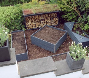 log store 2 green roofs naturally
